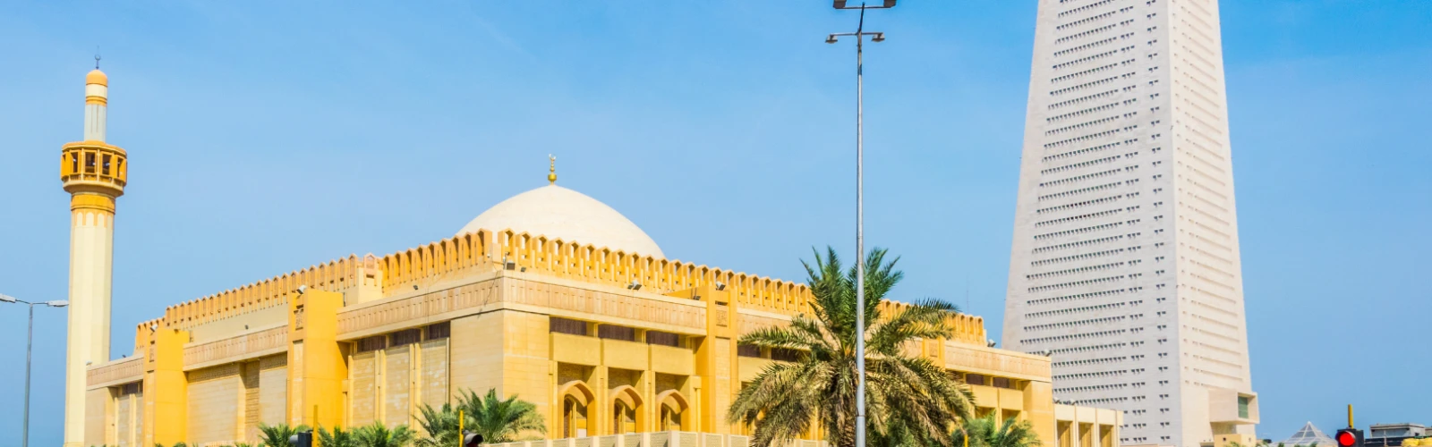 Discover the Beauty of The Grand Mosque in Kuwait City